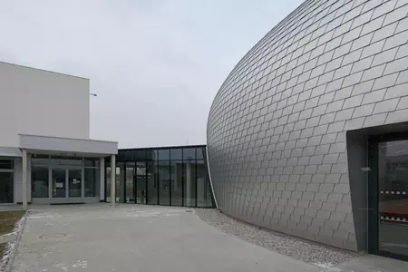 Reference: Sportovní hala Dolní Břežany