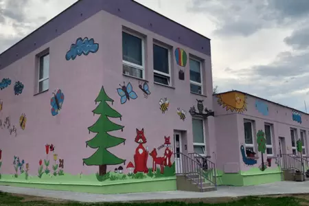Dětský Domov Domino po letech září barvami!