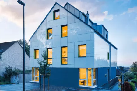 Designová lahůdka v zateplovacích systémech - sklo jako finální povrch