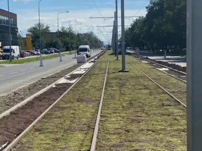 ISOVER zatravnil tramvajovou trať v Ostravě