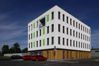 Pasivní administrativní budova Intoza