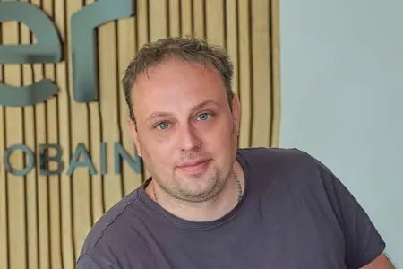 Lukáš Větrovec - Isover