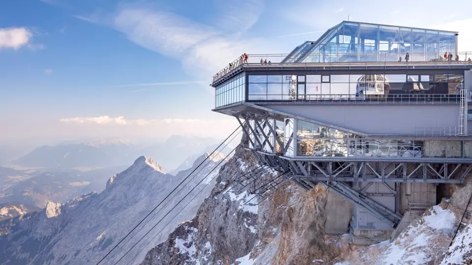 Reference: Stanice lanovky Zugspitze, Zugspitze mountain station, Německo