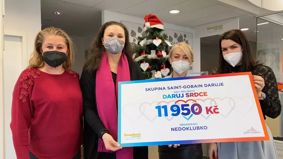 Daruj srdce - předání šeku - Nedoklubko