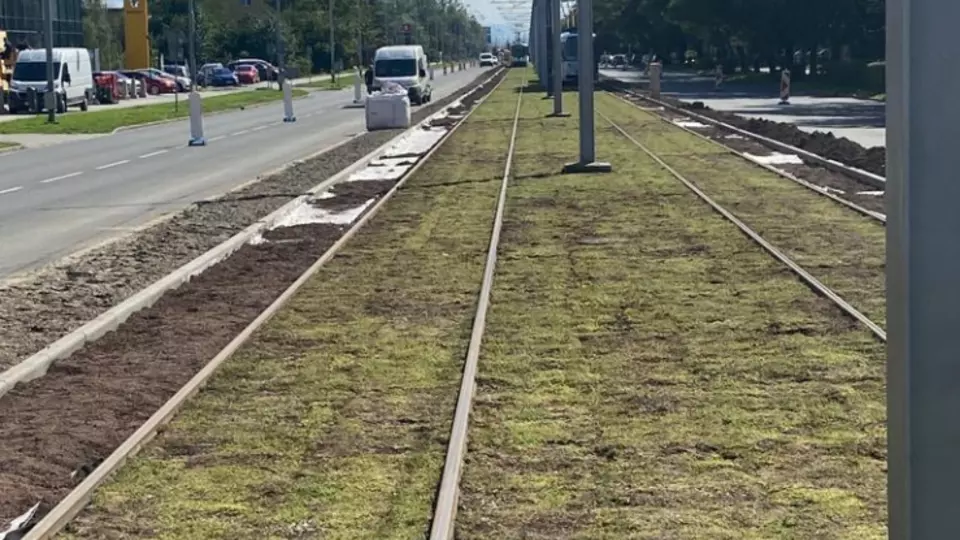 ISOVER zatravnil tramvajovou trať v Ostravě