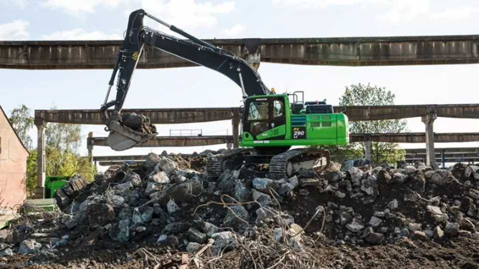 Recyklovali jsme téměř 100 tun materiálu z původní budovy Merkuria určené k demolici.