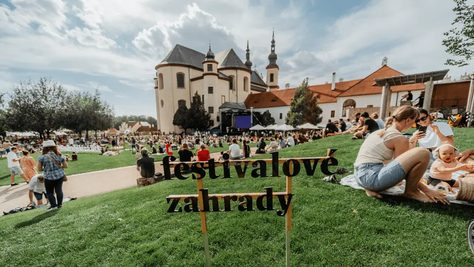 Již čtrnáctým rokem jsme partnerem festivalu Smetanova Litomyšl! Již čtrnáctým rokem jsme partnerem festivalu Smetanova Litomyšl!