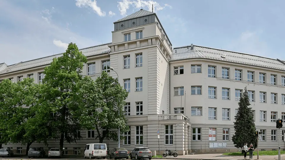 Střední průmyslová škola strojnická a Střední odborná škola profesora Švejnara, Plzeň Střední průmyslová škola strojnická a Střední odborná škola profesora Švejnara, Plzeň