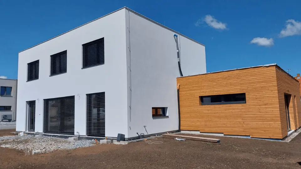 Rodinný dům s projekční kanceláří, Benešov u Prahy