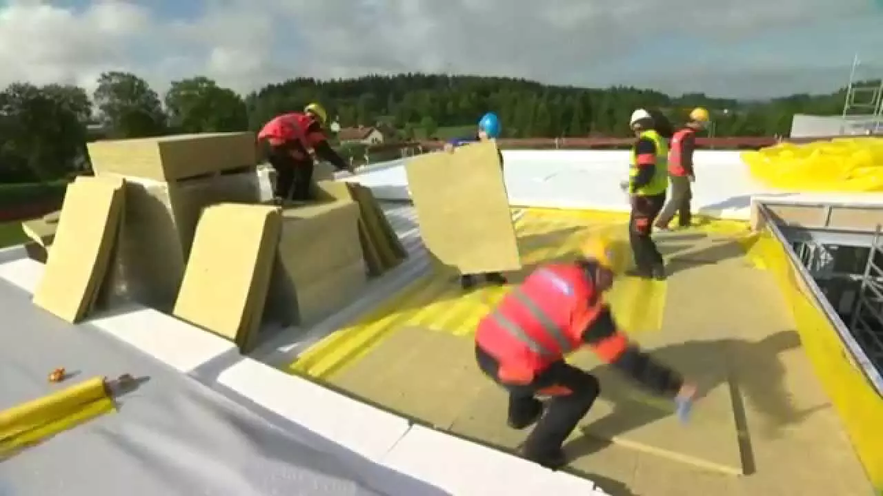 Montážní video - Isover - zateplení ploché střechy SG COMBI ROOF 30M HD kvalita thumbnail